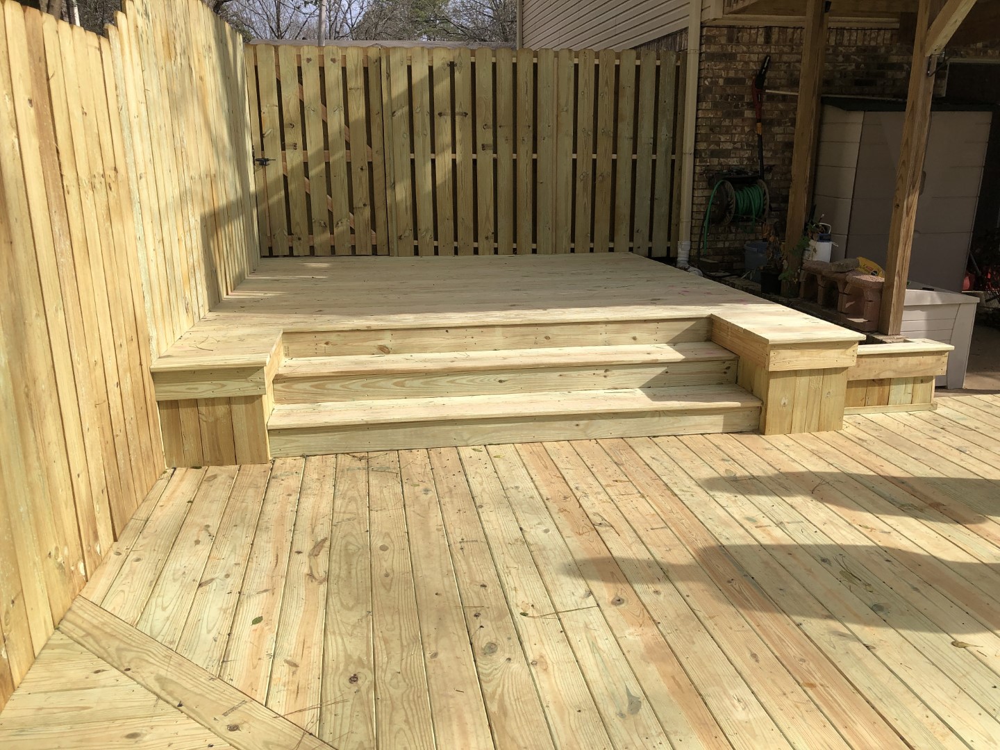 Steps that recess into the deck area